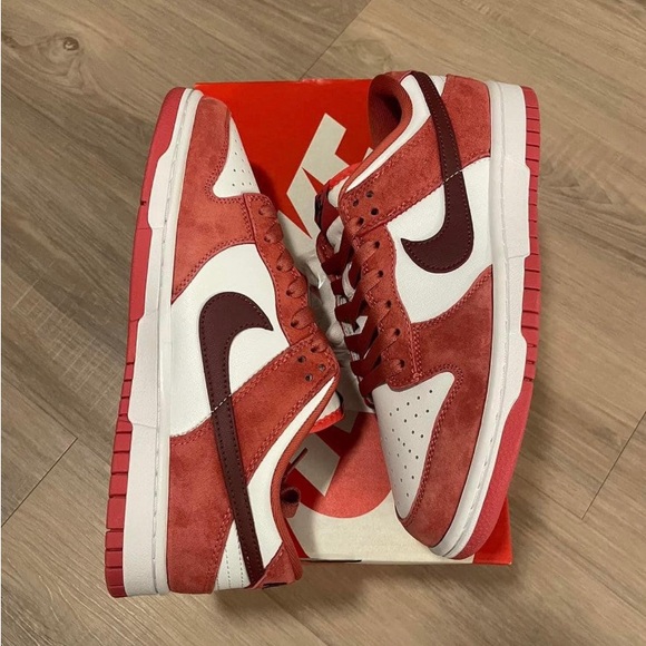 Nike Dunks (SOLD) - Picture 1 of 4